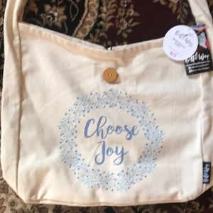 🌺 NWT Crossbody bag with adjustable straps